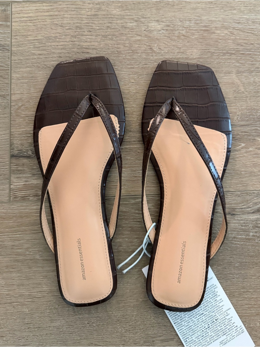 Flip-Flops - Picture 2 of 3